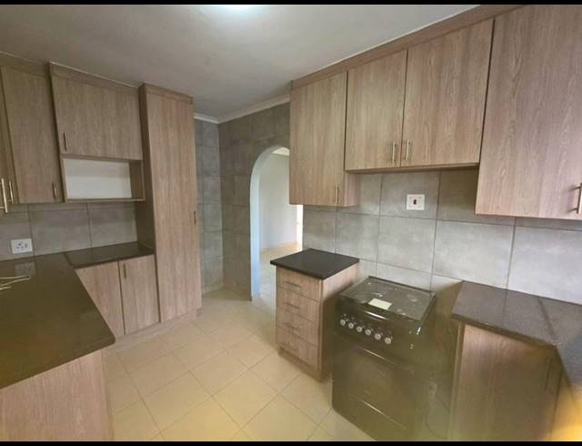 3 BEDROOM PROPERTY TO RENT IN POMONA